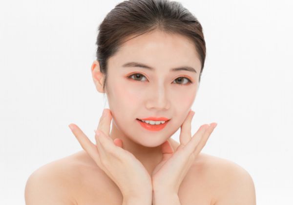 珀莱雅赋能鲜颜适合什么年龄