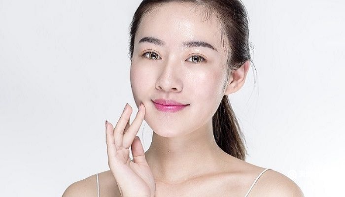小棕瓶用在水前还是水后