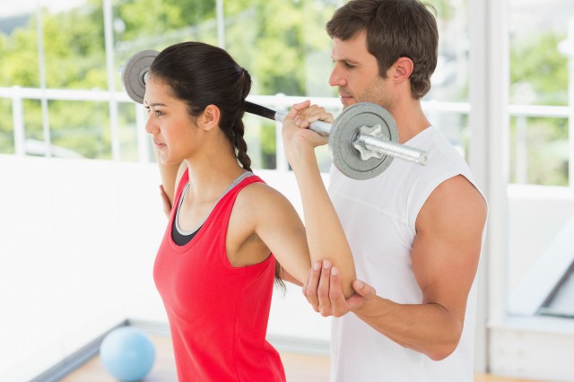 如何快速锻炼腹肌和胸肌 三招健身秘诀助你塑造强健肌肉
