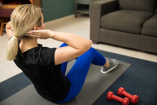 怎么锻炼可预防颈椎腰椎病的发生  教你可行的办法