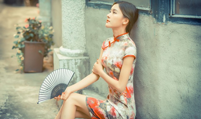 参加朋友婚礼穿什么好 女生参加婚礼穿搭