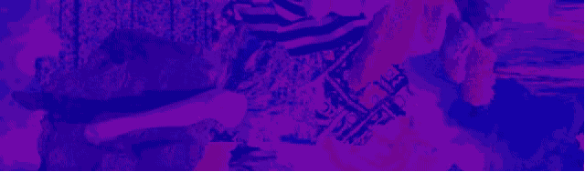 IU戛纳无惧怼脸拍，奶牛肌真不是盖的！